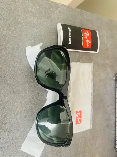 Vendo Ray Ban Original Novo na caixa