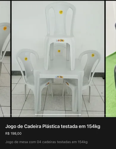 Jogo de mesa com cadeiras