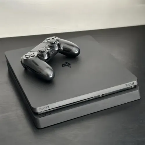 Playstation 4 Slim 500GB Com FIFA 2026 E 2 Controles ?