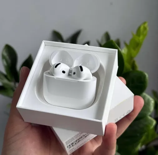 AirPods 4 com cancelamento - Novo/Lacrado