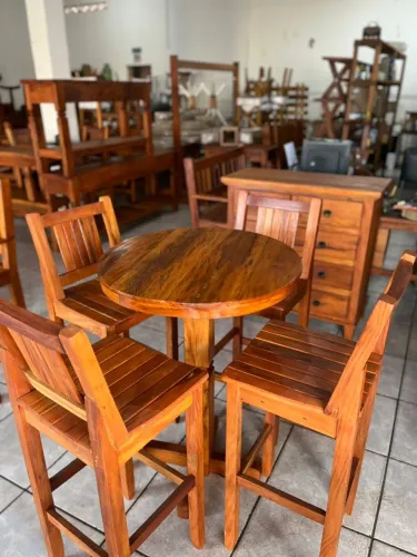 Bistro com 4 banquetas ana hickmann na peroba rosa