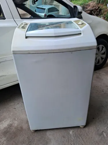 Vendo máquina de lavar Brastemp 9kg funcionando perfeitamente por 350 reais entrego testo