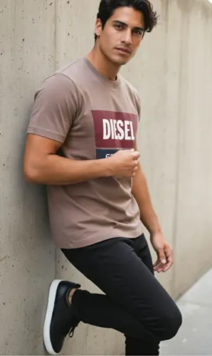 Camiseta diesel tam m cor marrom