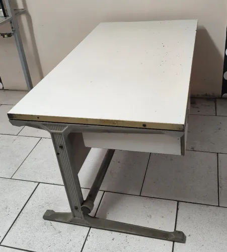 Mesa de Escritório Resistente 1,40X80