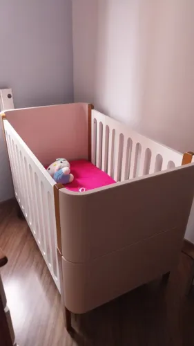 Berço/Cama Madeira Maciça com colchão se novo