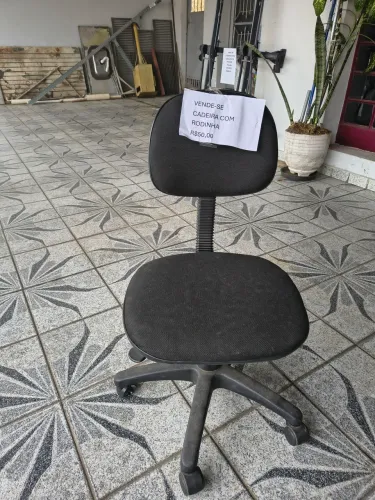 Cadeira escritório com rodinhas