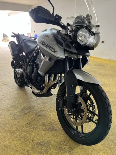 Triumph tiger xrx com apenas 22 mil km 
