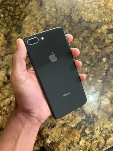 iPhone 8