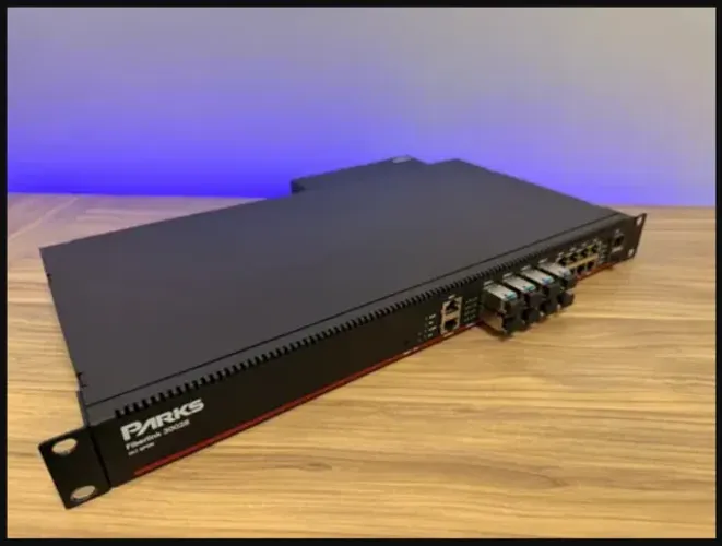 Olt Parks Fiberlink 30028 Gpon Preto