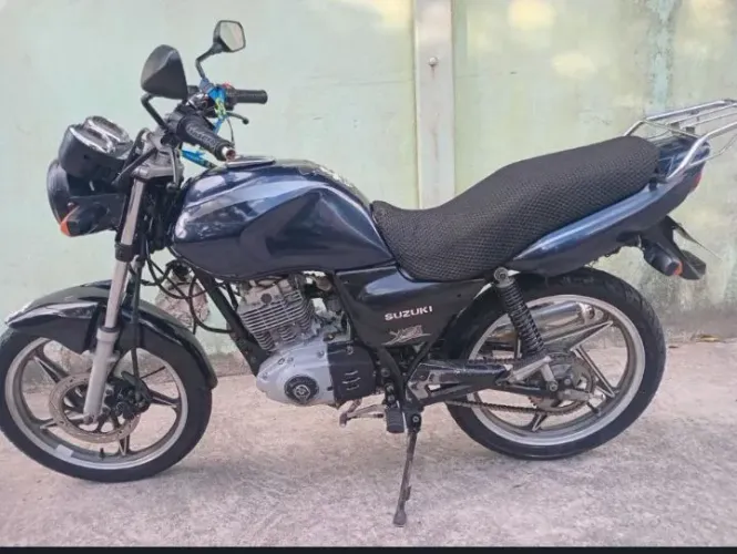 Vendo Suzuki 125 LEIA COM ATENÇAO A DESCRIÇÃO