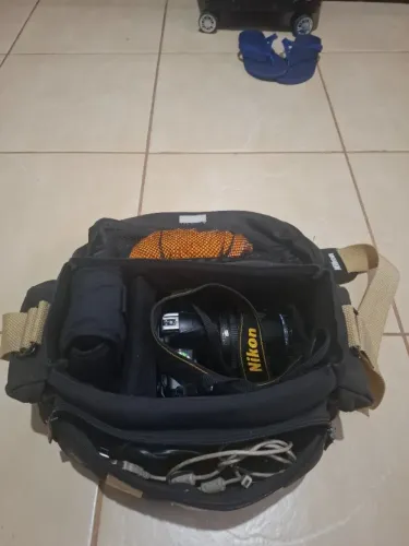 Camera Nikon D3000