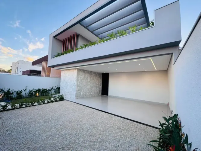 Casa na 505 Sul | 4 Suítes plenas | 360m²