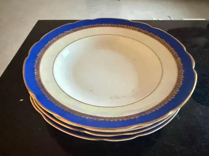 Pratos vintage Porcelana Real Brasil 