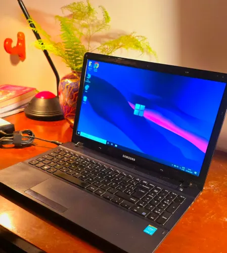 Notebook Samsung 15.6" (polegadas) Core i3 | 1TB HD | 4GB RAM | Pronto para Uso!