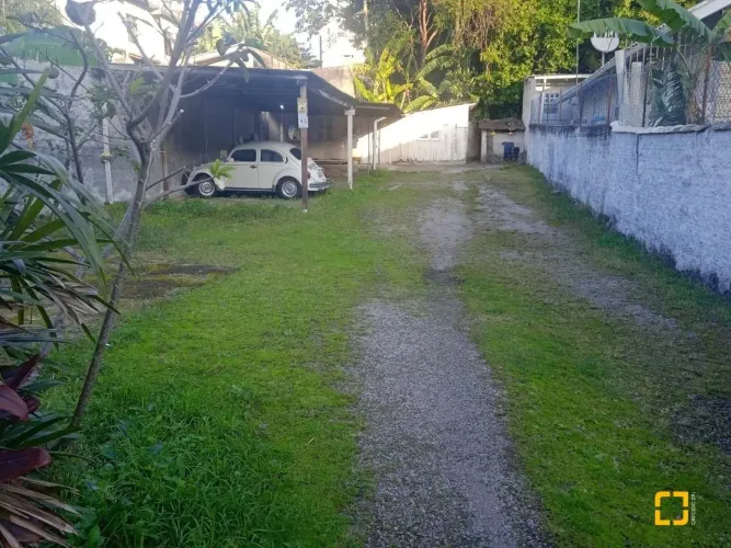 Terreno à venda no Estreito em Florianópolis