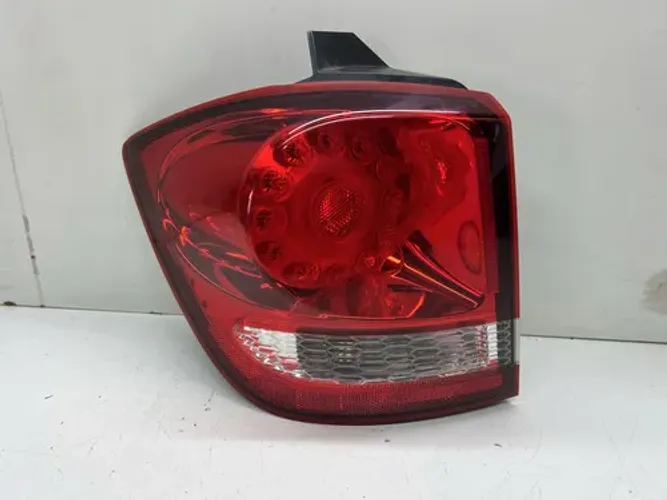 Lanterna Traseira Esquerda Dodge Journey Fiat Freemont Esquerdo/motorista Vermelho