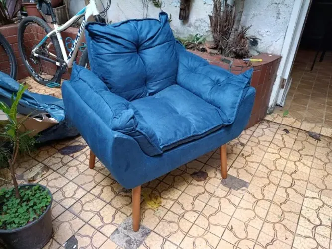  Poltrona Decorativa Opala Para Sala Confortável Arapongas Cor Azul-marinho