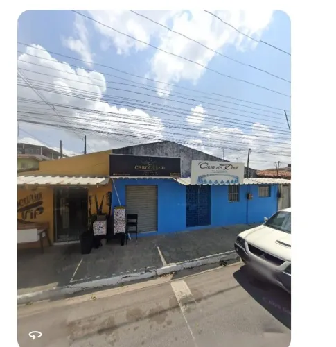 Casa com pontos comercial