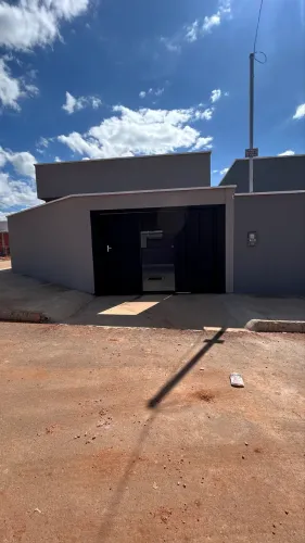 CASA DISPONÍVEL / SETOR ALVORADA - INHUMAS - GO