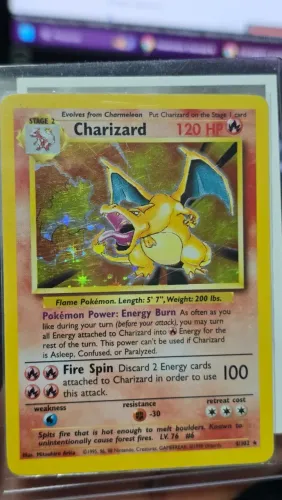 Carta Pokemon TCG Charizard Base Set Unlimited
