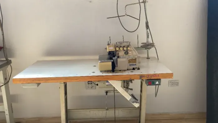 Máquina de costura industrial Interlock