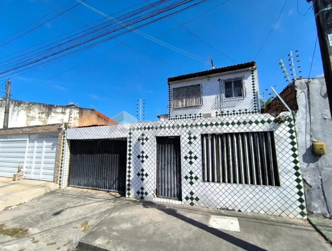 Casa a Venda no Quintino Cunha em Fortaleza/CE