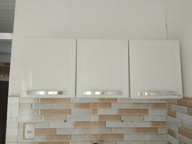 Armário 3 portas de aço 80 Reais 