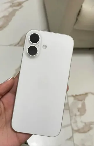 iPhone 16