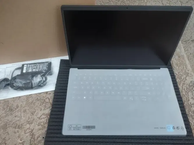 NOTEBOOK LAPTOP PLUS 15 INTEL CORE I5 13G 16GB SSD 512GB TELA 15.6 WIN11 HOME - DELL