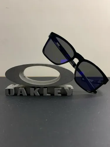 Oakley Catalyst