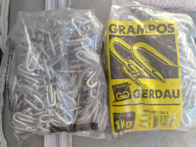 Grampo de cerca