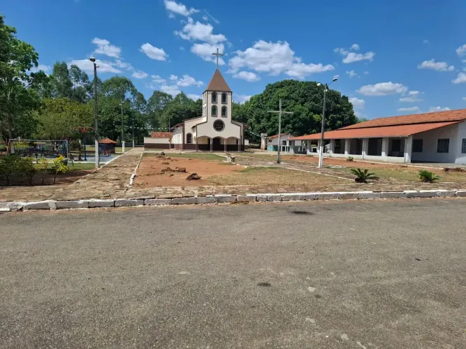 Pirenópolis- Malhador- lote de 480m² frente a igreja, a 42 km do centro de Pirenópolis-  R