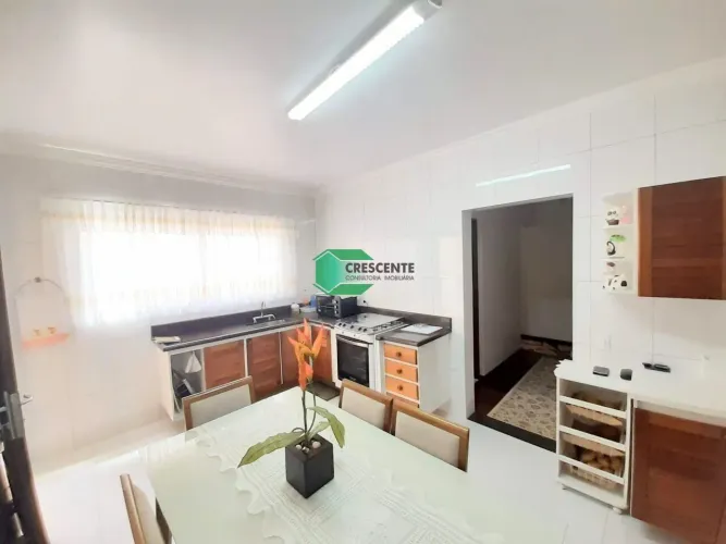 Sobrado 3 Quartos à Venda e 4 vagas Bairro Paraiso