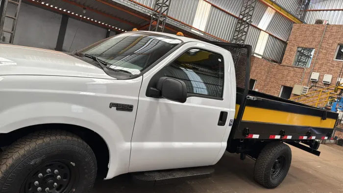 Vendo F350 ótimo estado.