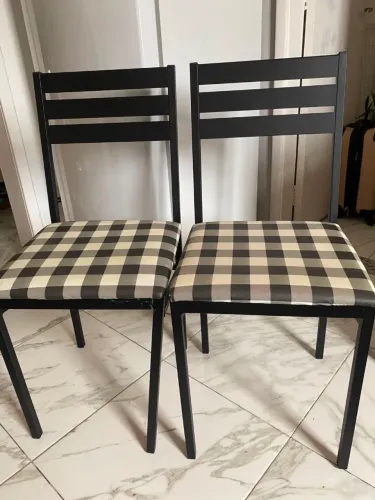 Par de Cadeiras de Metal - Estilo Industrial / Assento Xadrez