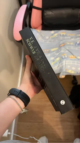 Livro a vida invisível de addie la rue