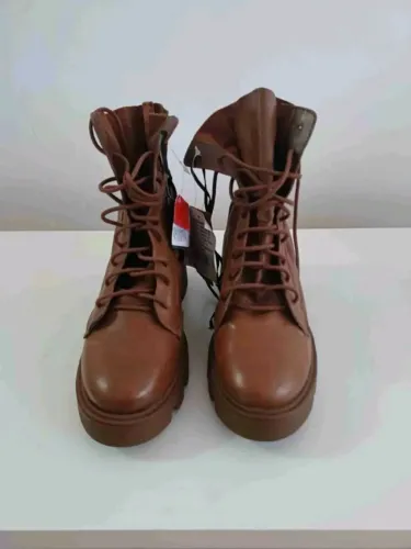 Bota de Couro Nova