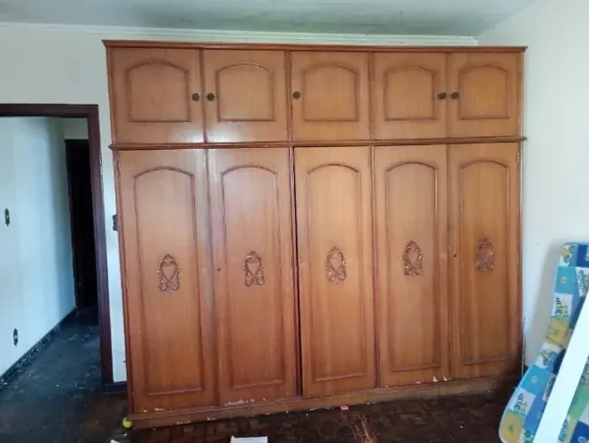Vendo um guarda roupa 