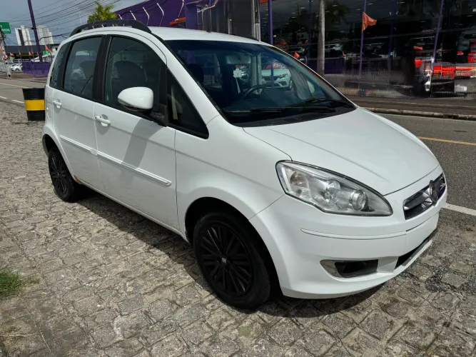 Fiat Idea Attractive 1.4 Fire Flex 8V 5P 2015