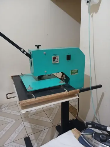 Prenssa termica para estamparia, colagem de entretela e strass