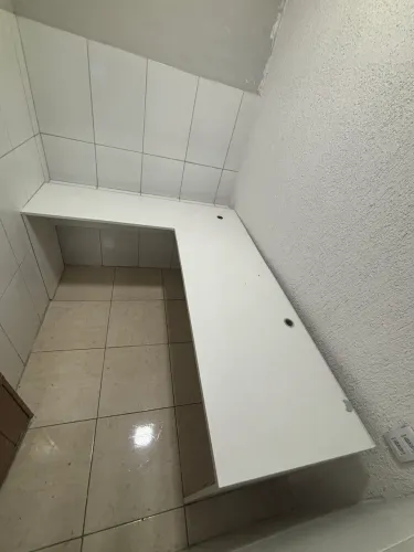 Mesa planejada em L