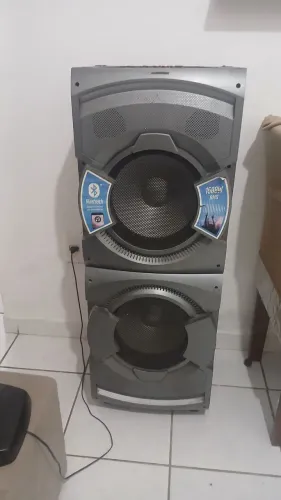 Caixa de som amplificada