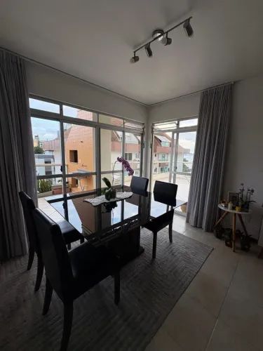 Mesa de 6/8 lugares