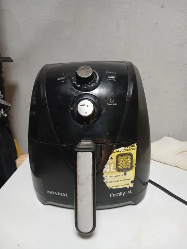 Vendo uma Airfrai elétrica Mundial de 4 L