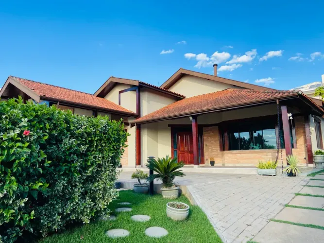 Casa térrea de 385m², 4 suítes, terreno 1.000m², à venda no Cond. Colina das Estrelas, Tat