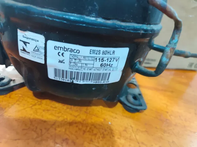 Motor com defeito geladeira Eletrolux