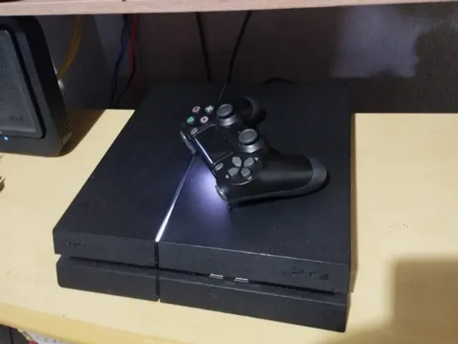 PS4 Fat 1TB WD Black + 3 Jogos (GTA V, NFS, The Crew) + Controle Novo