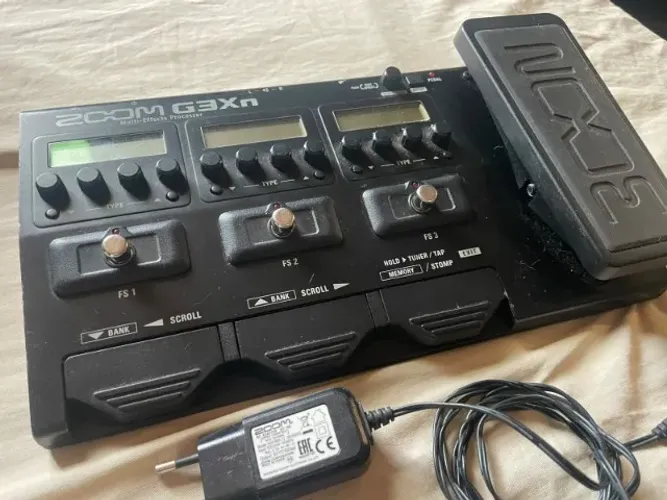 Zoom G3Xn - Pedaleira Para Guitarra