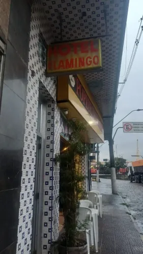 Quarto com banheiro (suite) para alugar no centro de Santos por 800 sem caução!