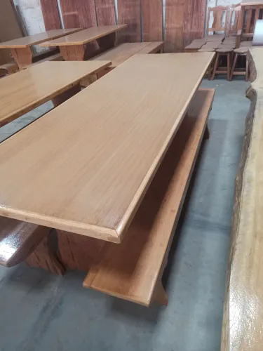 Mesa de madeira 2.45 de comprimento 